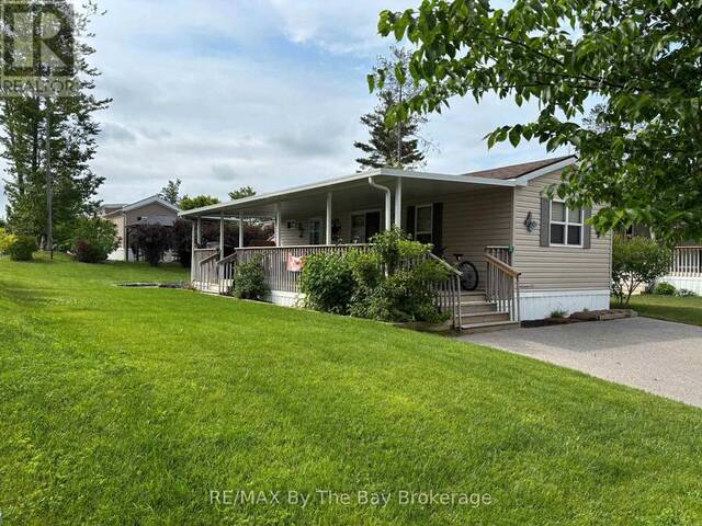 17 CHIPPEWA TRAIL Wasaga Beach Ontario, L9Z 1X7 - 2 Bedrooms Home For Sale