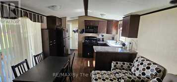 17 CHIPPEWA TRAIL | Wasaga Beach Ontario | Slide Image Ten