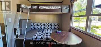 17 CHIPPEWA TRAIL | Wasaga Beach Ontario | Slide Image Sixteen
