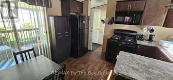 17 CHIPPEWA TRAIL | Wasaga Beach Ontario | Slide Image Eight