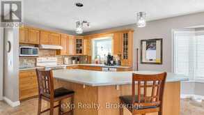 487 LAKE ROSALIND RD 4 | Hanover Ontario | Slide Image Five