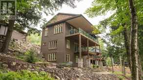 41 CLUBHOUSE DRIVE | Huntsville Ontario | Slide Image One
