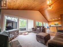 4018 ISLAND 980 / DEER ISLAND | Honey Harbour Ontario | Slide Image Thirteen