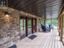4018 ISLAND 980 / DEER ISLAND | Honey Harbour Ontario | Slide Image Nine