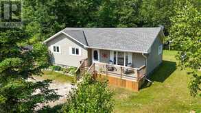 32 SUGARBUSH ROAD | Georgian Bluffs Ontario | Slide Image Two