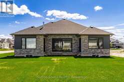 116 LAURENS LANE | Georgian Bluffs Ontario | Slide Image Five
