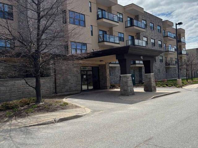 303 - 91 RAGLAN STREET Collingwood Ontario, L9Y 4V3 - 2 Bedrooms Condo For Sale