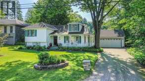 9 MOUNTVIEW AVENUE | Huntsville Ontario | Slide Image Eight