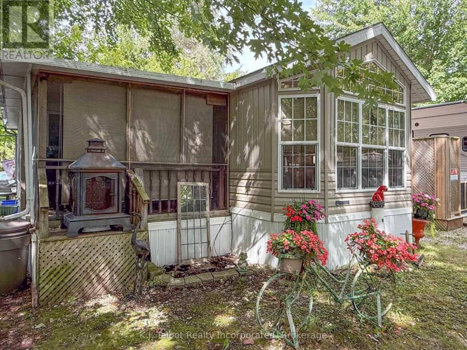 36 BEACON LN - 77719 BLUEWATER HIGHWAY, Bayfield, Ontario N0M 1G0