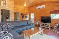 2974 ISLAND 1040 | Honey Harbour Ontario | Slide Image Four