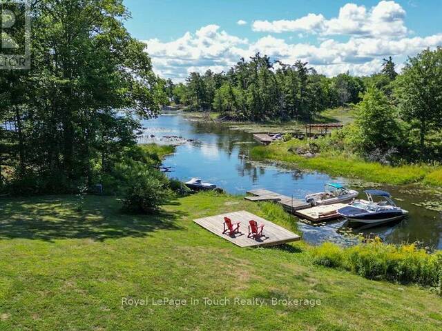 2974 ISLAND 1040 Honey Harbour Ontario, P0E 1E0 - 3 Bedrooms Waterfront Home For sale