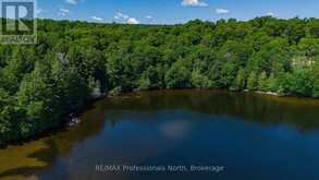 1440-5 WEST OXBOW LAKE ROAD | Huntsville Ontario | Slide Image Ten