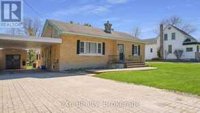 408 MCNAB STREET | Walkerton Ontario | Slide Image Two