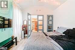 214 GERRARD STREET E | Toronto Ontario | Slide Image Thirty