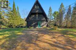 39 GROEGER ROAD | Huntsville Ontario | Slide Image Four