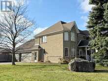 750 MCPHERSON CRESCENT | Kincardine Ontario | Slide Image Three