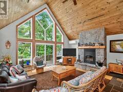 390 ISLAND 360 ISLAND Port Severn Ontario, L0K 1S0