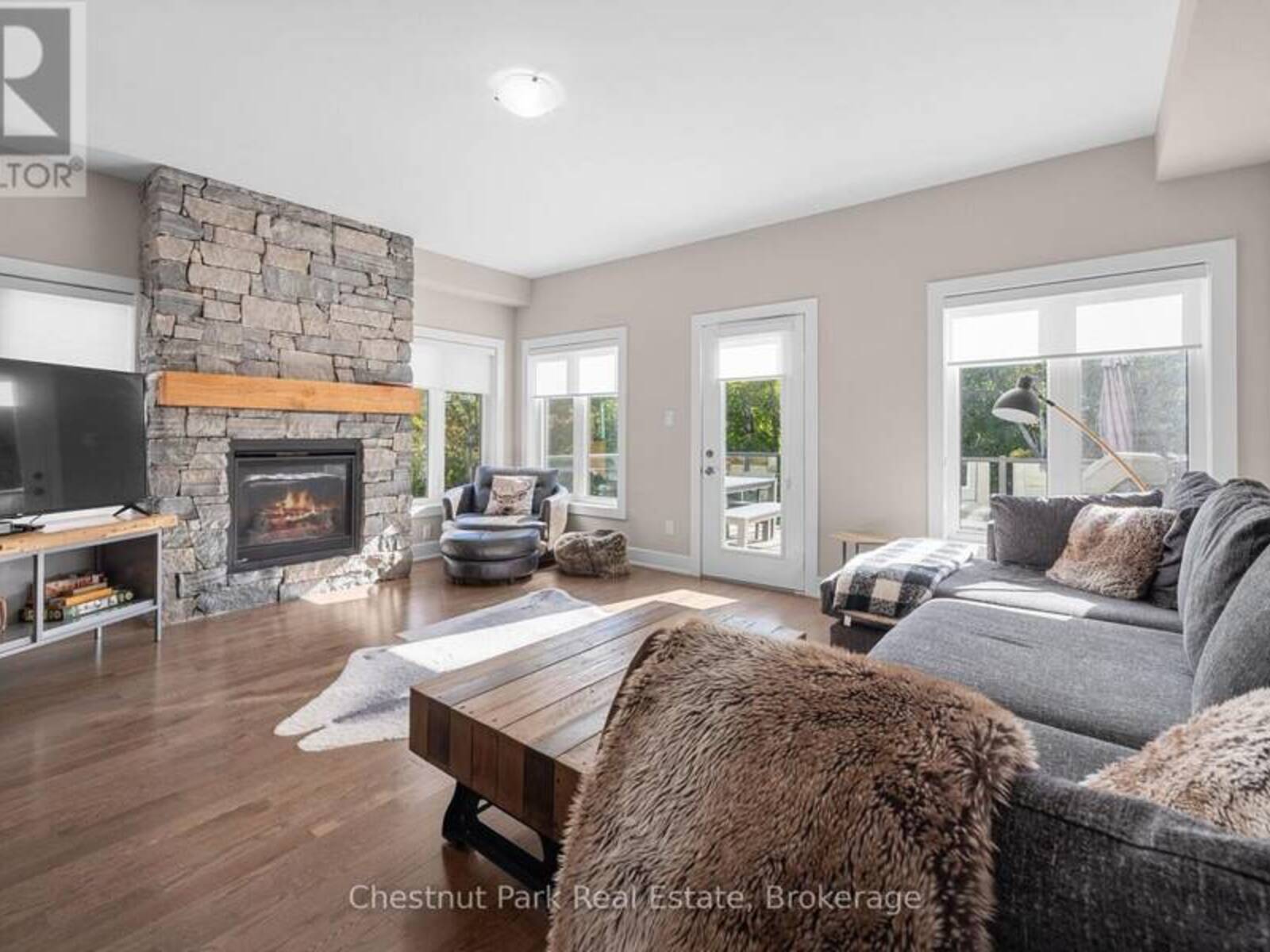 45 ROCKMOUNT CRESCENT, Gravenhurst, Ontario P1P 0A6