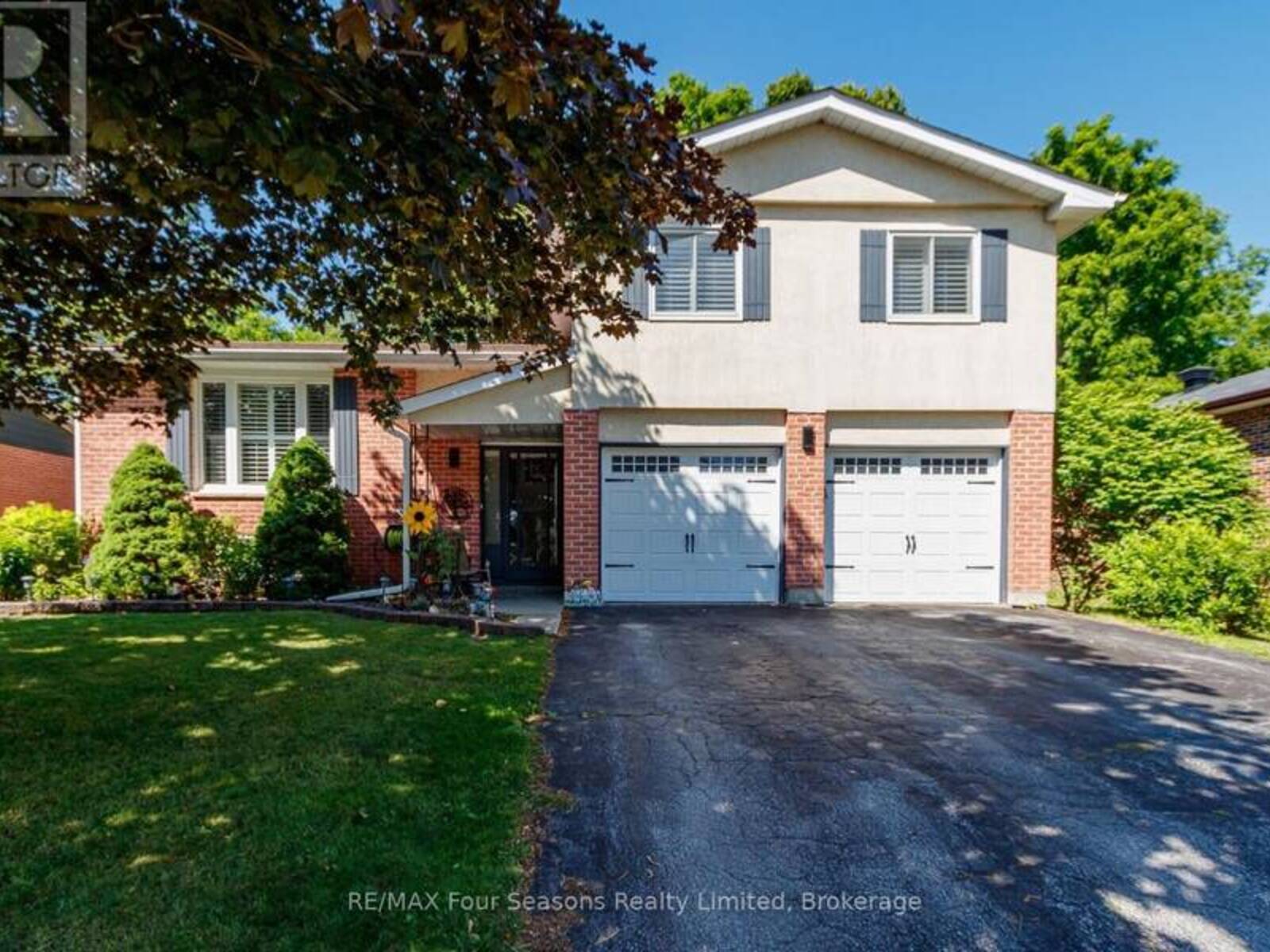 218 DATAS DRIVE, Stayner, Ontario L0M 1S0
