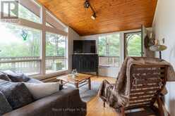 3098 ISLAND 1040 | Honey Harbour Ontario | Slide Image Seven