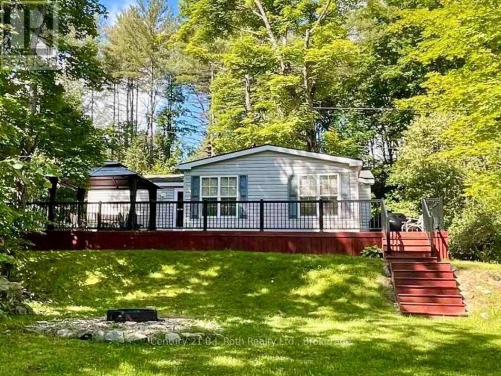 439 SPRINGWATER CRESCENT, Bracebridge, Ontario P1L 1W9