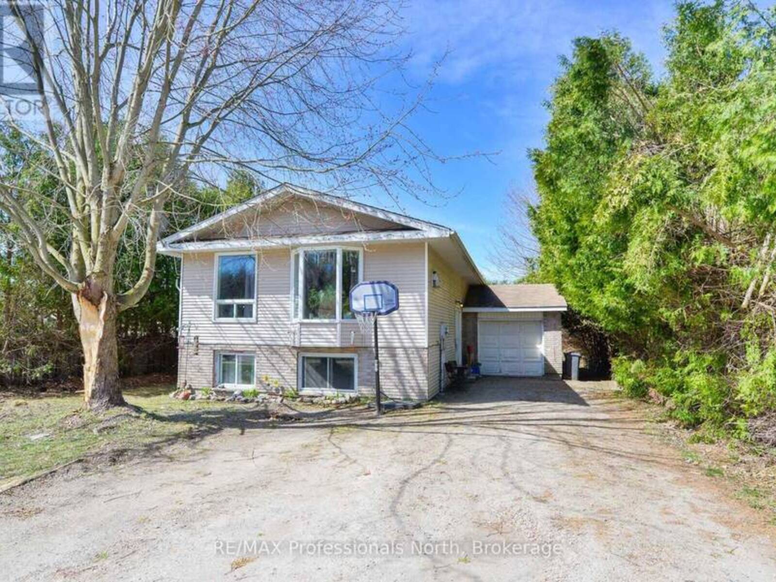 60 TAMARACK TRAIL, Bracebridge, Ontario P1L 1Z1