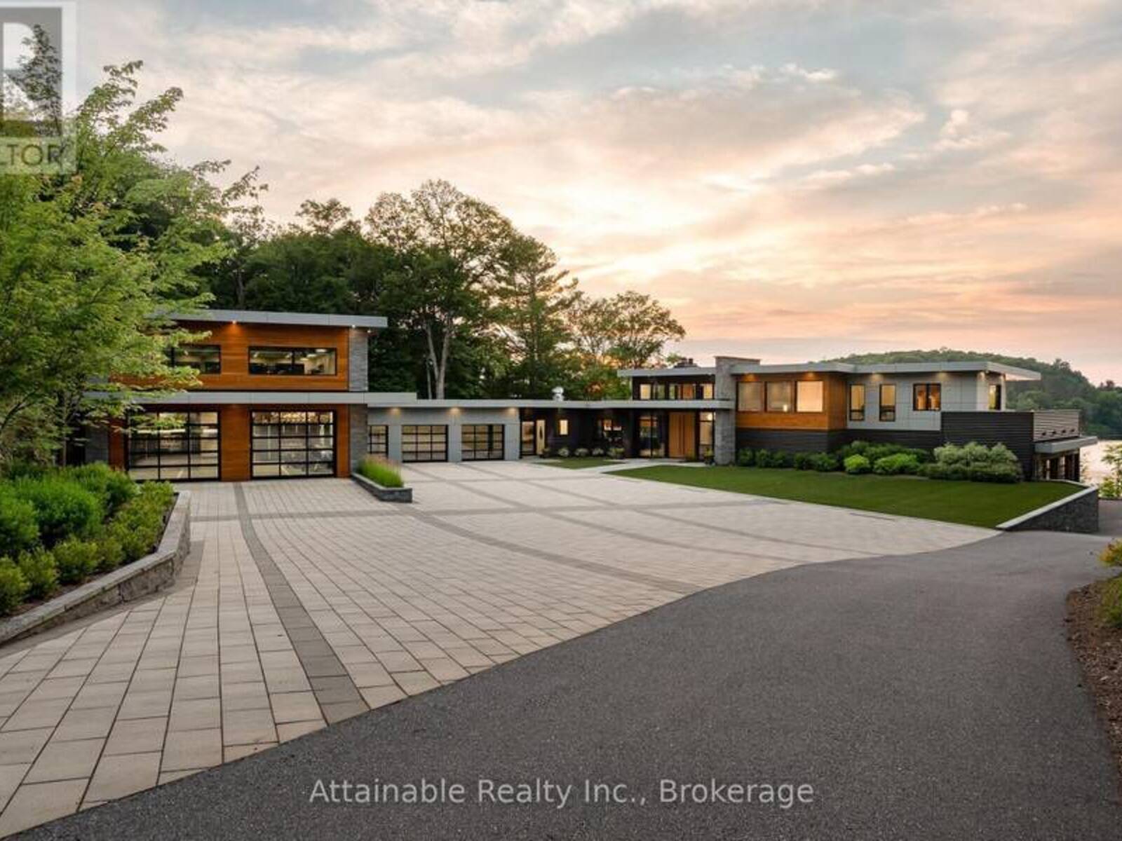 300 WEST BROWNS ROAD, Huntsville, Ontario P1H 2J3