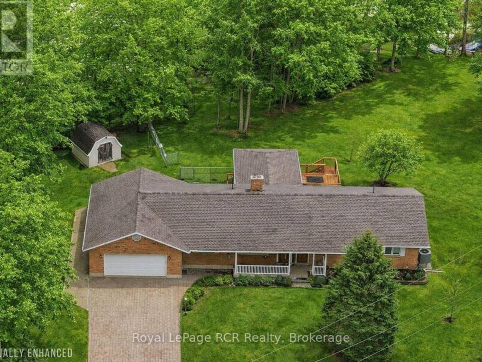 3 WOODLAND COURT, Walkerton, Ontario N0G 2V0