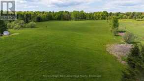 13 LAKESIDE DRIVE | McKellar Ontario | Slide Image Nine