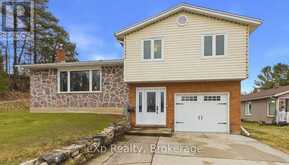 1 CENTENNIAL DRIVE | Walkerton Ontario | Slide Image One