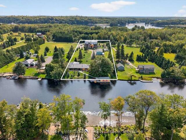 1082 BEAUMONT FARM ROAD Bracebridge Ontario, P1L 1X2 - 7 Bedrooms Waterfront Home For sale