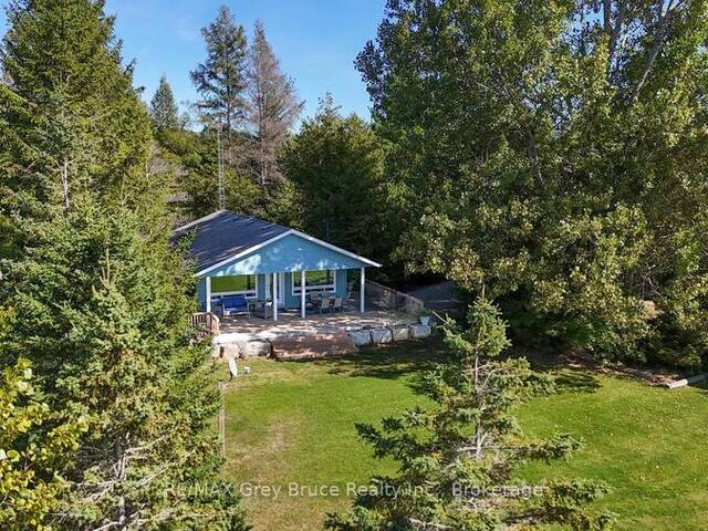 1208 SUNSET DRIVE Georgian Bluffs Ontario, N0H 2T0 - 3 Bedrooms Waterfront Home For sale