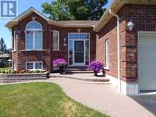 495 SHEWFELT CRESCENT | Midland Ontario | Slide Image Two