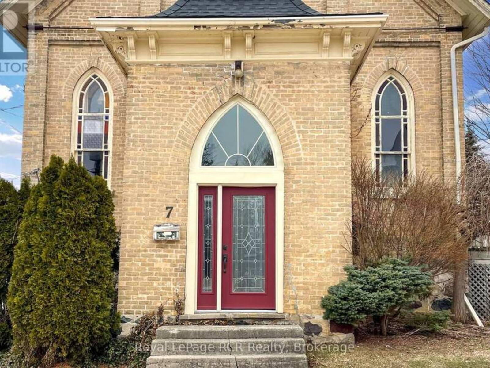 7 PETER STREET S, South Bruce, Ontario N0G 2J0