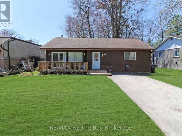 84 32ND STREET N Wasaga Beach Ontario, L9Z 2C4 - 3 Bedrooms Home For Sale