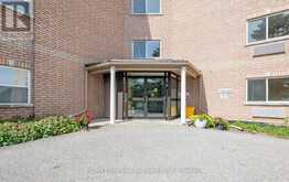 307 - 4 BECK BOULEVARD | Penetanguishene Ontario | Slide Image Two