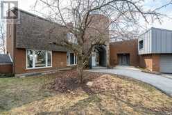 136 4TH AVENUE | Hanover Ontario | Slide Image Twelve