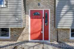 9 FREDERICK DRIVE | Wasaga Beach Ontario | Slide Image Four