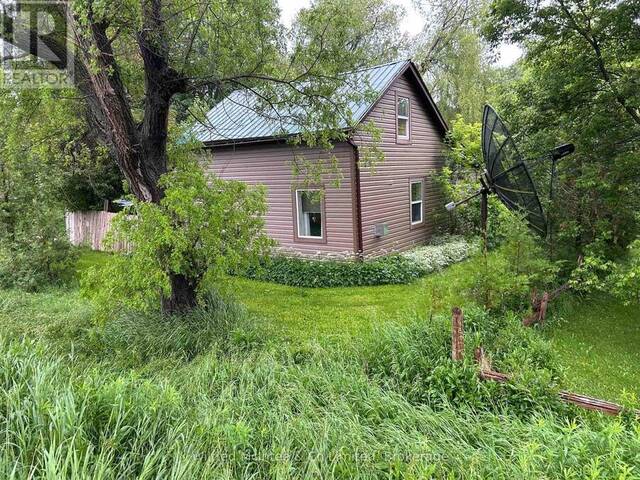 401866 GREY 4 ROAD Hanover Ontario, N4N 3B8 - 1 Bedroom Waterfront Home For sale