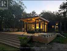 736 2190 ISLAND | Honey Harbour Ontario | Slide Image One
