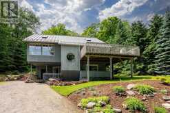 1806 VALLEY ROAD | Huntsville Ontario | Slide Image Three