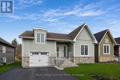 73 FINDLAY DRIVE | Collingwood Ontario | Slide Image Two