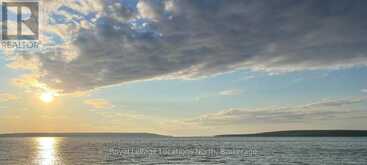 244 NORTH SHORE DRIVE | Tiny Ontario | Slide Image Twelve