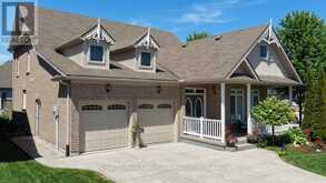 10 MACPHERSON AVENUE | Huron East Ontario | Slide Image Three