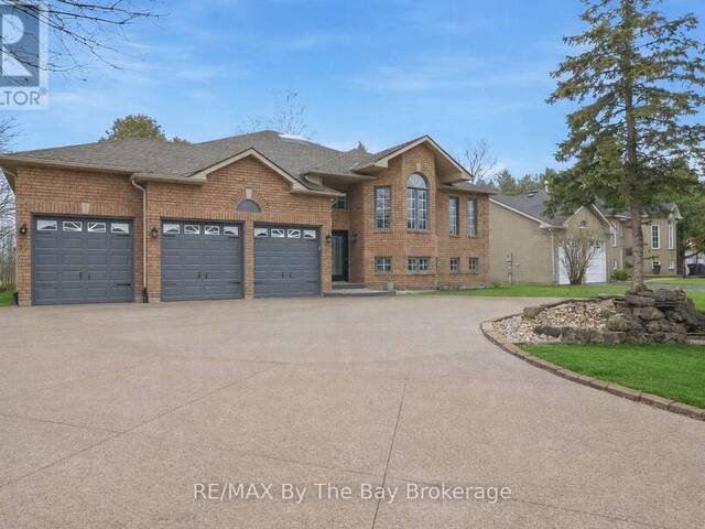 70 FAIRWAY CRESCENT Wasaga Beach Ontario, L9Z 1B8 - 5 Bedrooms Home For Sale