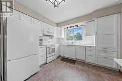 61 BELLEVUE STREET | Guelph Ontario | Slide Image Sixteen