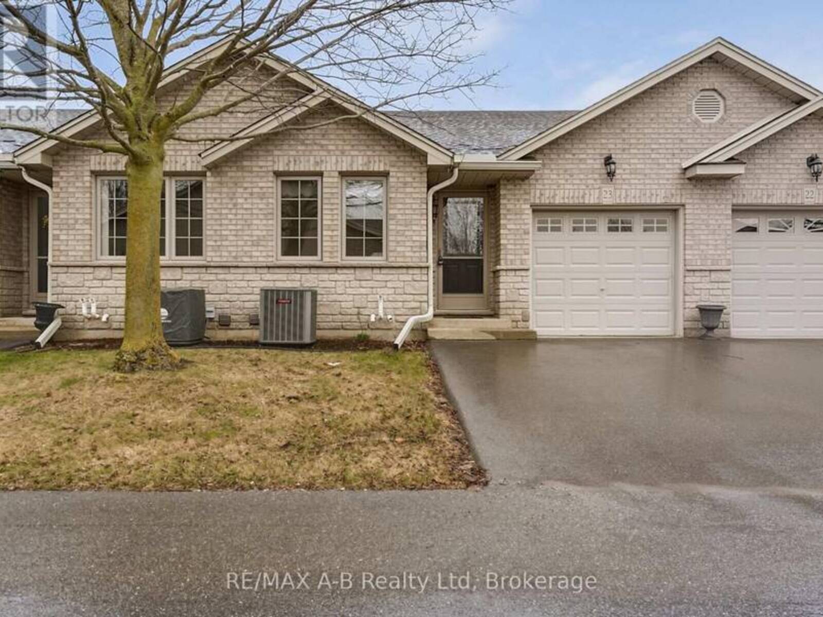 23 - 24 GRIFFITHS DRIVE, Paris, Ontario N3L 4C5