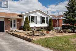 13 CLUGSTON DRIVE | Markdale Ontario | Slide Image Three