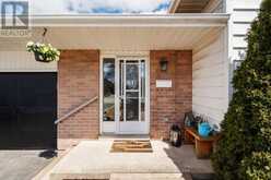 13 CLUGSTON DRIVE | Markdale Ontario | Slide Image Four
