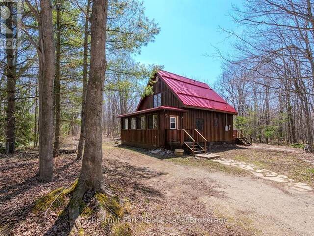 2096 BRUCE ROAD 9 Lion's Head Ontario, N0H 1W0 - 3 Bedrooms Home For Sale